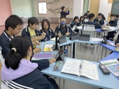 <b>的物理教员会利用AI</b>